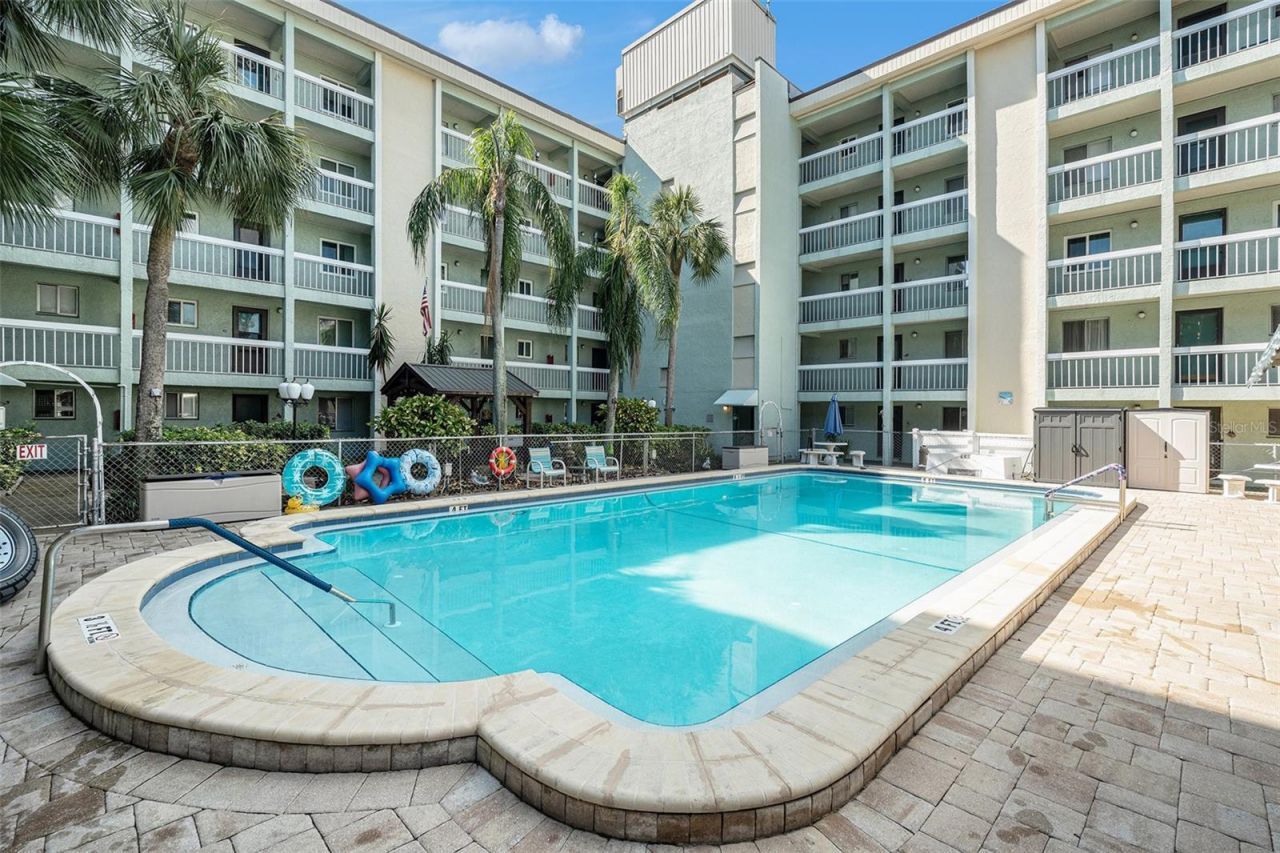 801 83rd Avenue N, Unit 215, Saint Petersburg, FL 33702 Photo