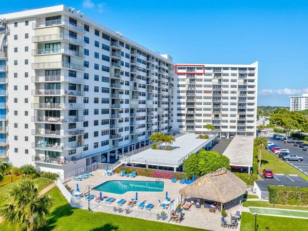 336 Golfview Road, Unit Ph #15, North Palm Beach, FL 33408