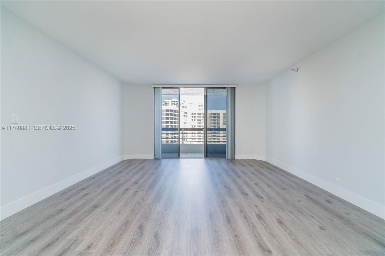 3530 Mystic Pointe Dr, Unit 1513, Aventura, FL 33180 Photo