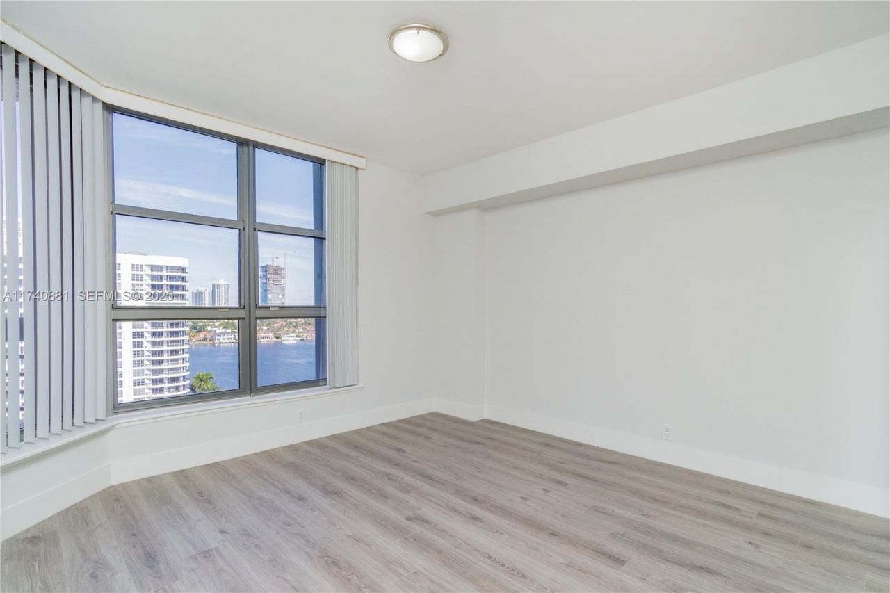 3530 Mystic Pointe Dr, Unit 1513, Aventura, FL 33180 Photo