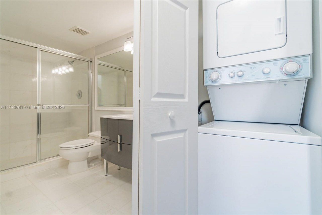 3530 Mystic Pointe Dr, Unit 1513, Aventura, FL 33180 Photo