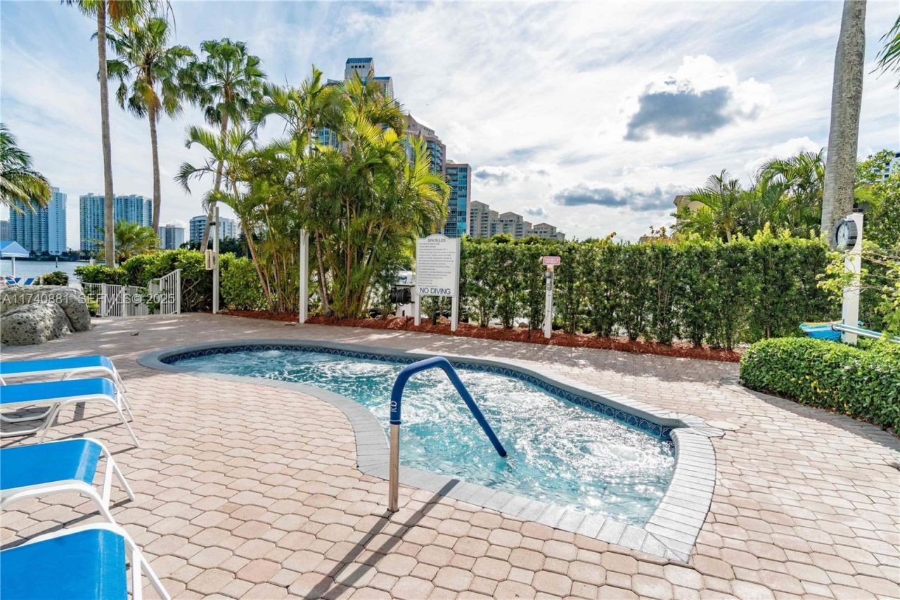 3530 Mystic Pointe Dr, Unit 1513, Aventura, FL 33180 Photo