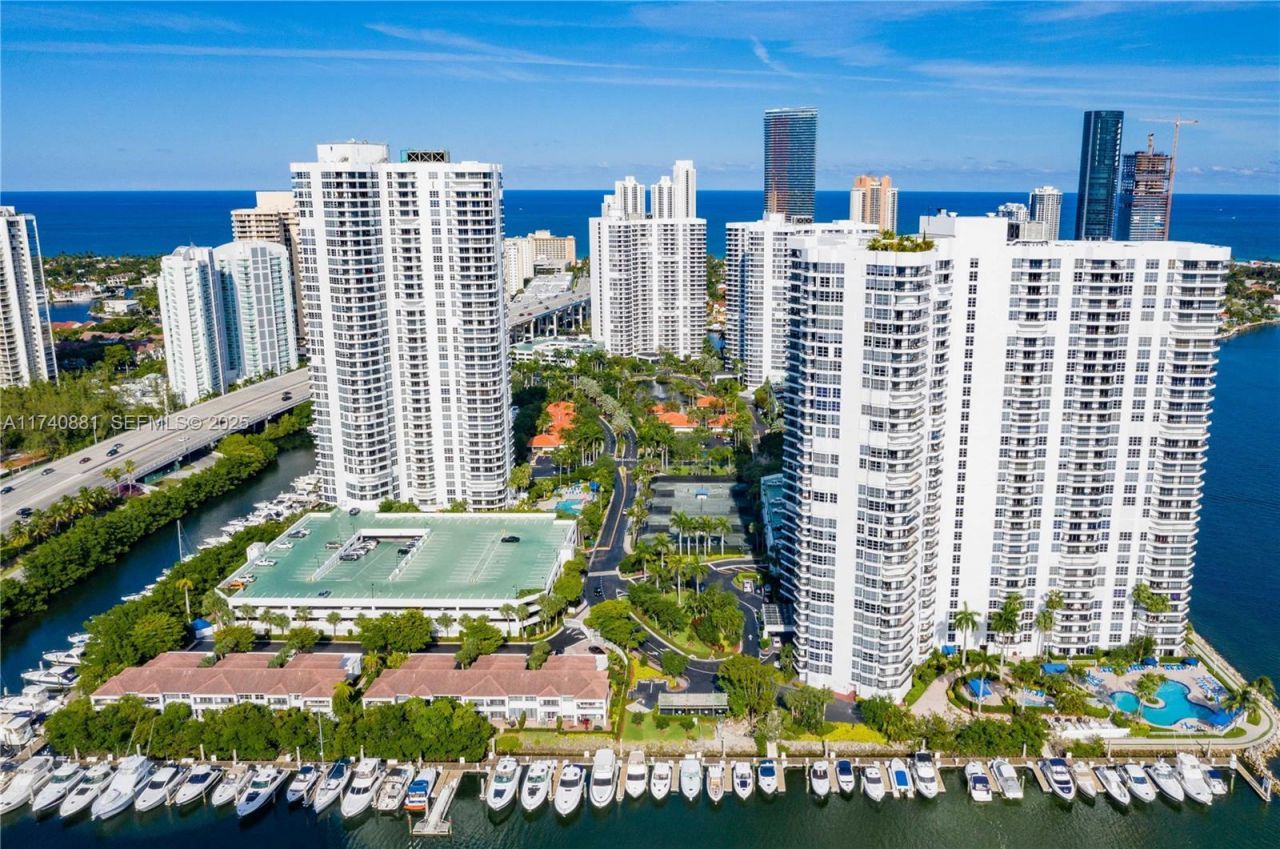 3530 Mystic Pointe Dr, Unit 1513, Aventura, FL 33180 Photo