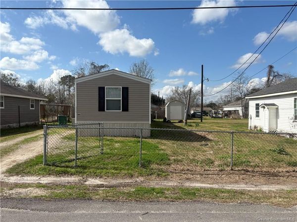 111 Decker Street, Lake Charles, LA 70615