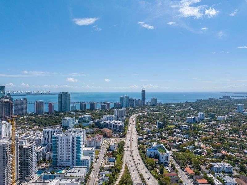 301 SW 8th St, Miami, FL 33130 Photo