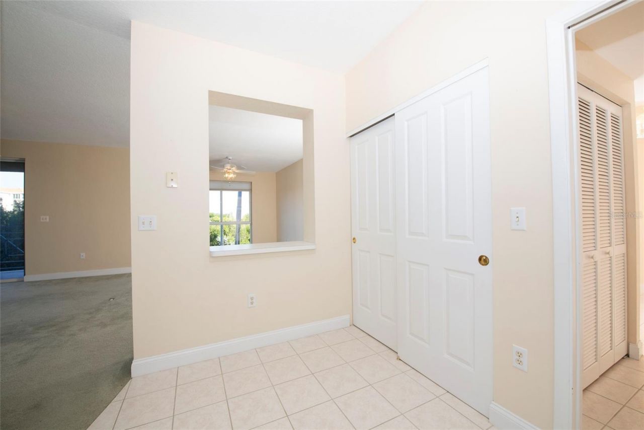 4801 Osprey Drive S, Unit 209, Saint Petersburg, FL 33711 Photo