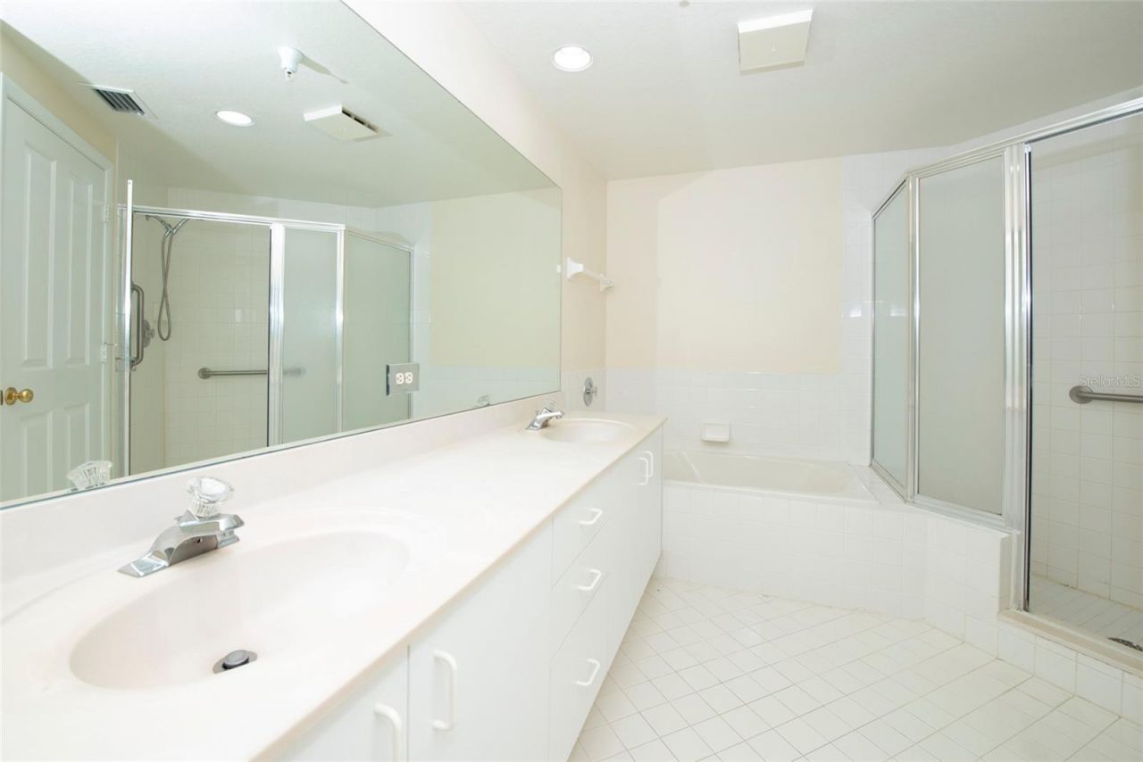 4801 Osprey Drive S, Unit 209, Saint Petersburg, FL 33711 Photo