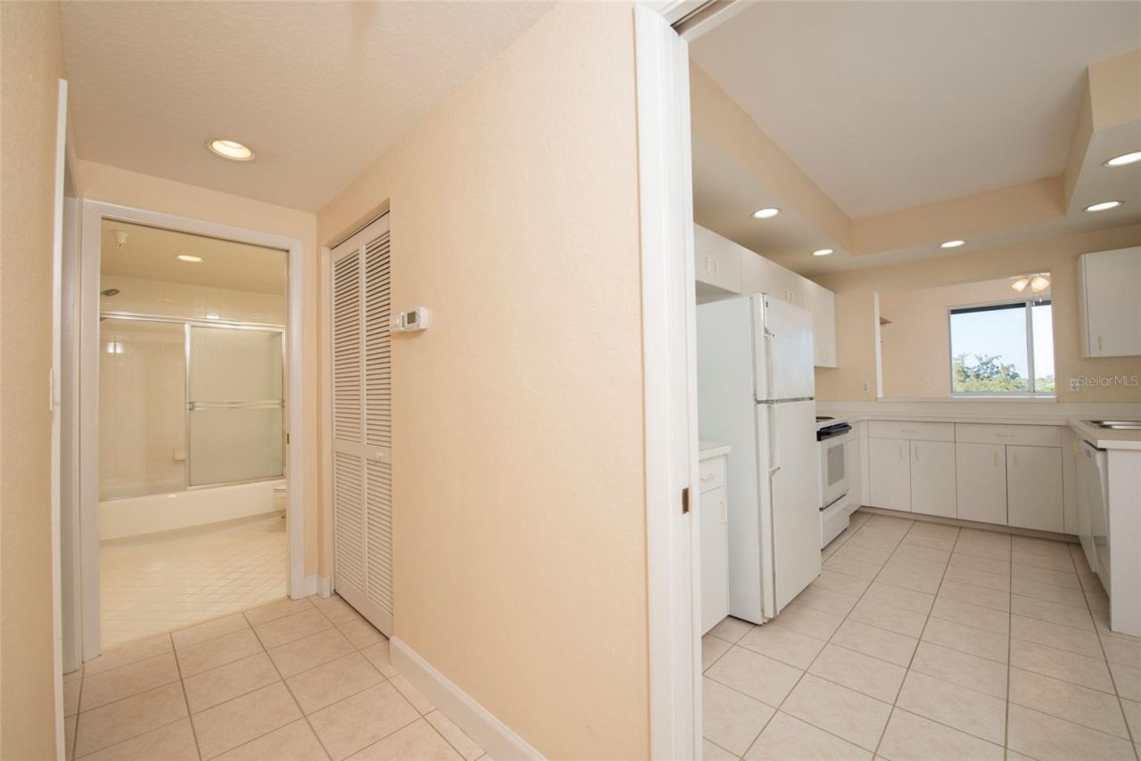 4801 Osprey Drive S, Unit 209, Saint Petersburg, FL 33711 Photo