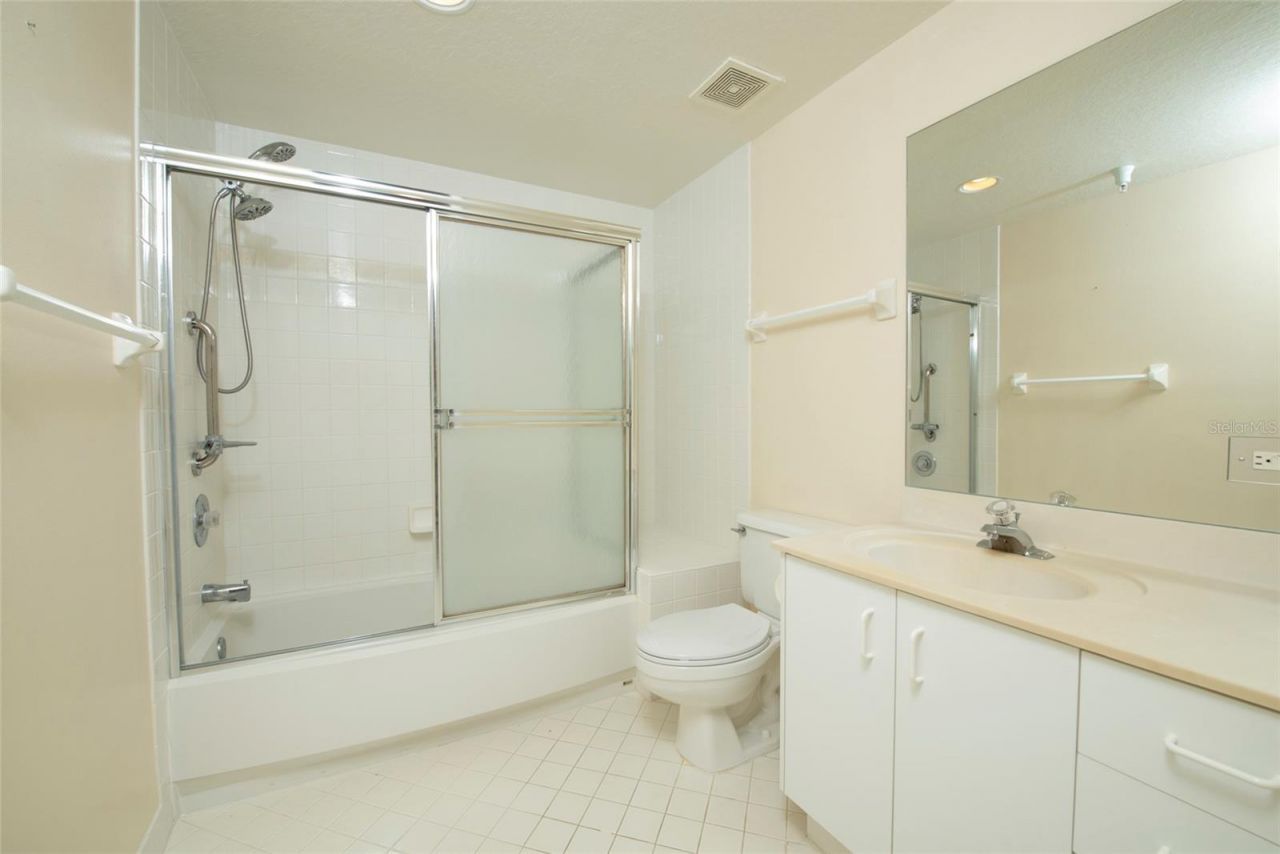 4801 Osprey Drive S, Unit 209, Saint Petersburg, FL 33711 Photo