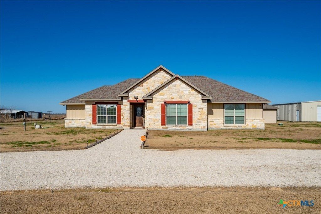 110 Eugene Lane, Tivoli, TX 77990 Main Photo