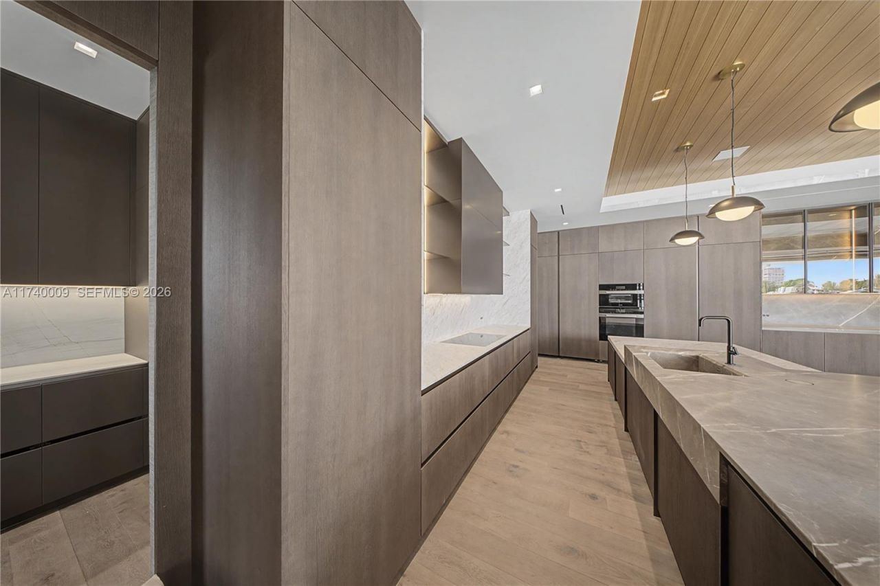 1400 W Lake Dr, Fort Lauderdale, FL 33316 Photo