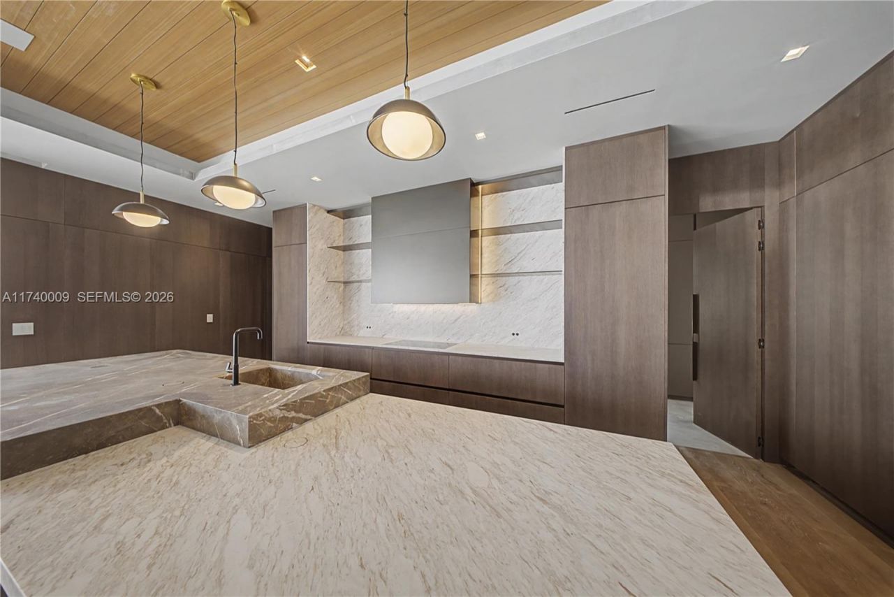 1400 W Lake Dr, Fort Lauderdale, FL 33316 Photo