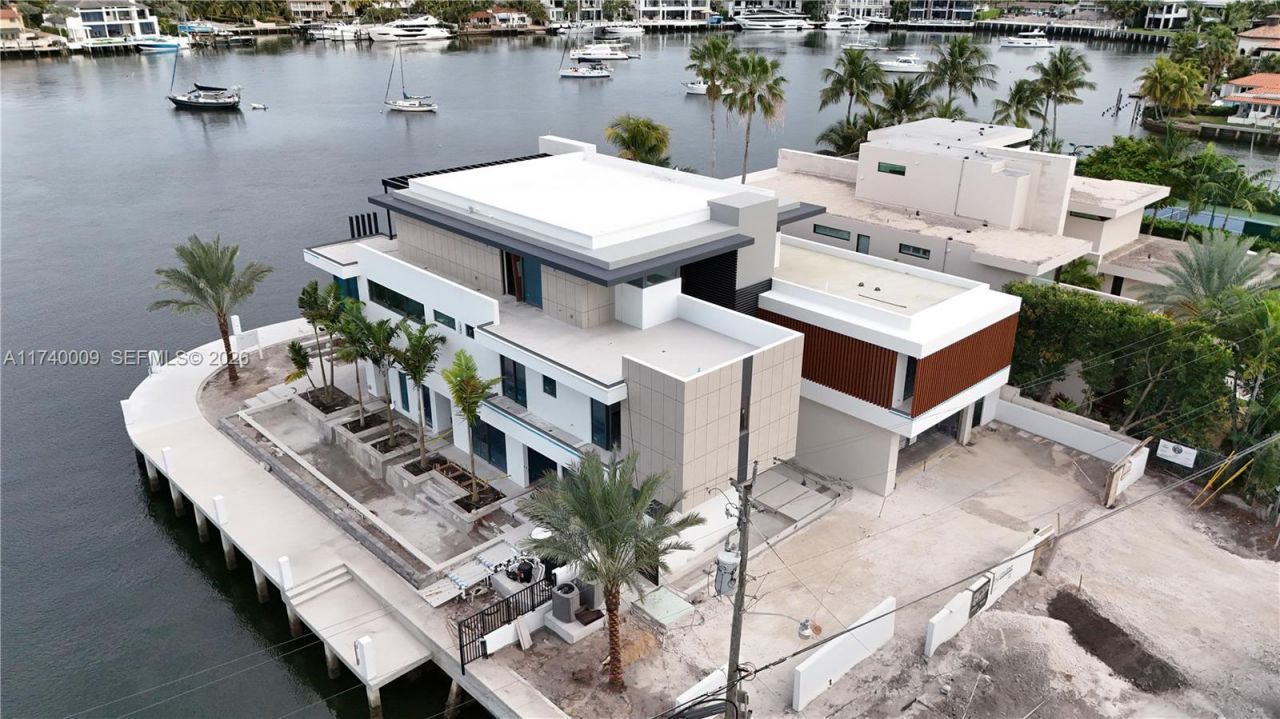 1400 W Lake Dr, Fort Lauderdale, FL 33316 Photo