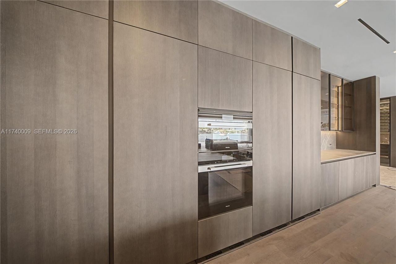 1400 W Lake Dr, Fort Lauderdale, FL 33316 Photo