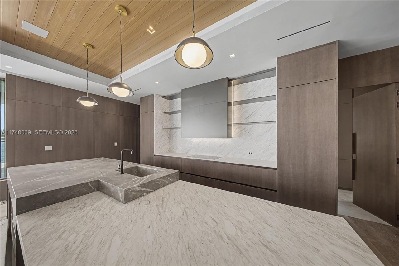 1400 W Lake Dr, Fort Lauderdale, FL 33316 Photo