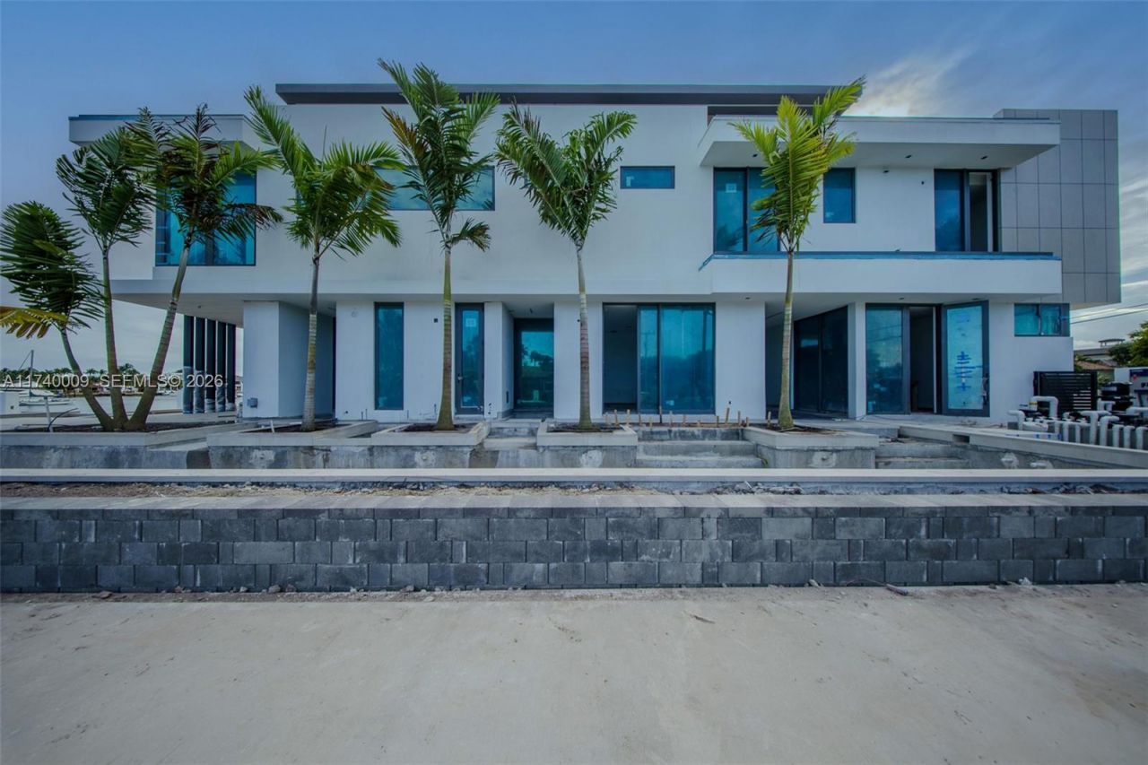 1400 W Lake Dr, Fort Lauderdale, FL 33316 Photo