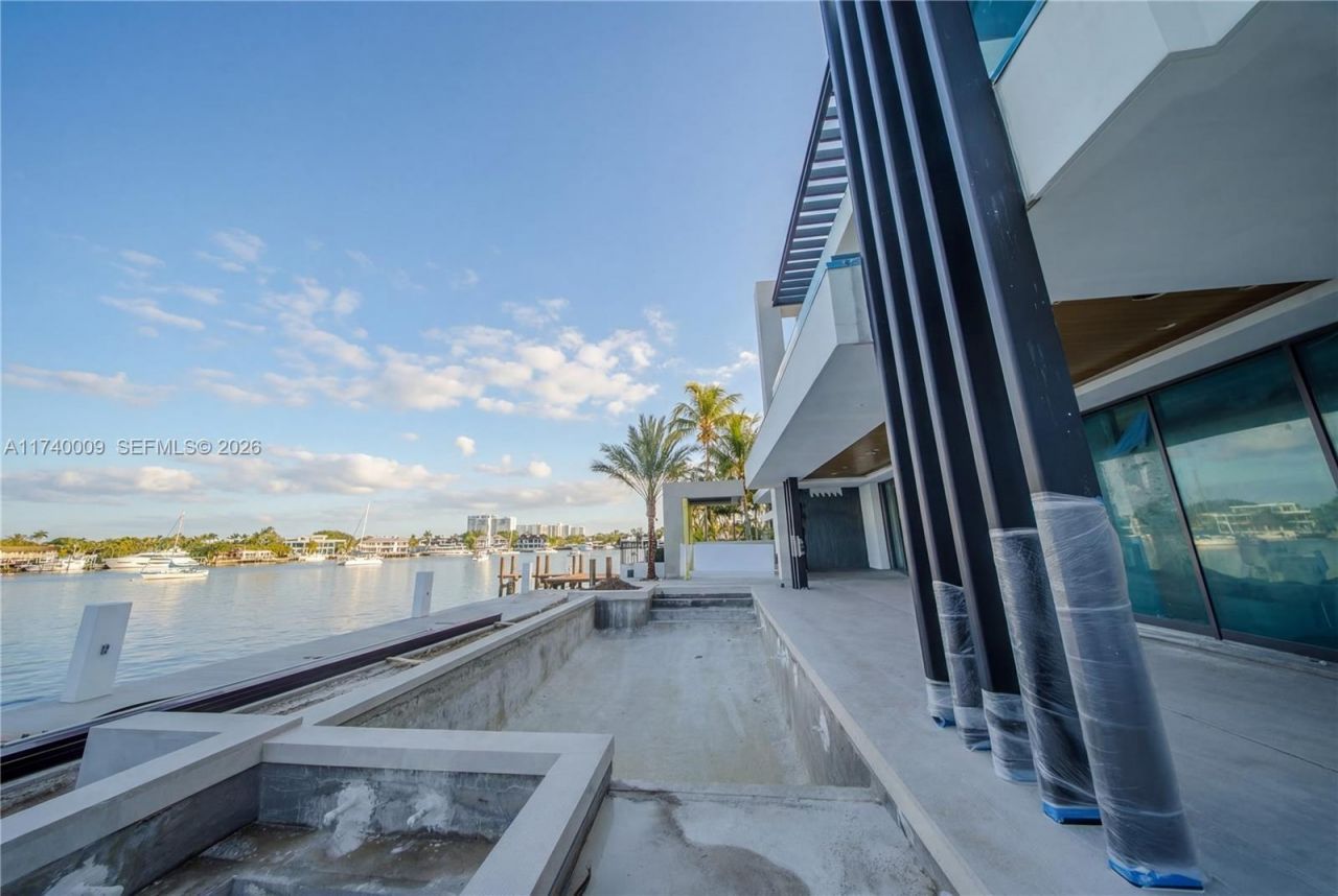 1400 W Lake Dr, Fort Lauderdale, FL 33316 Photo