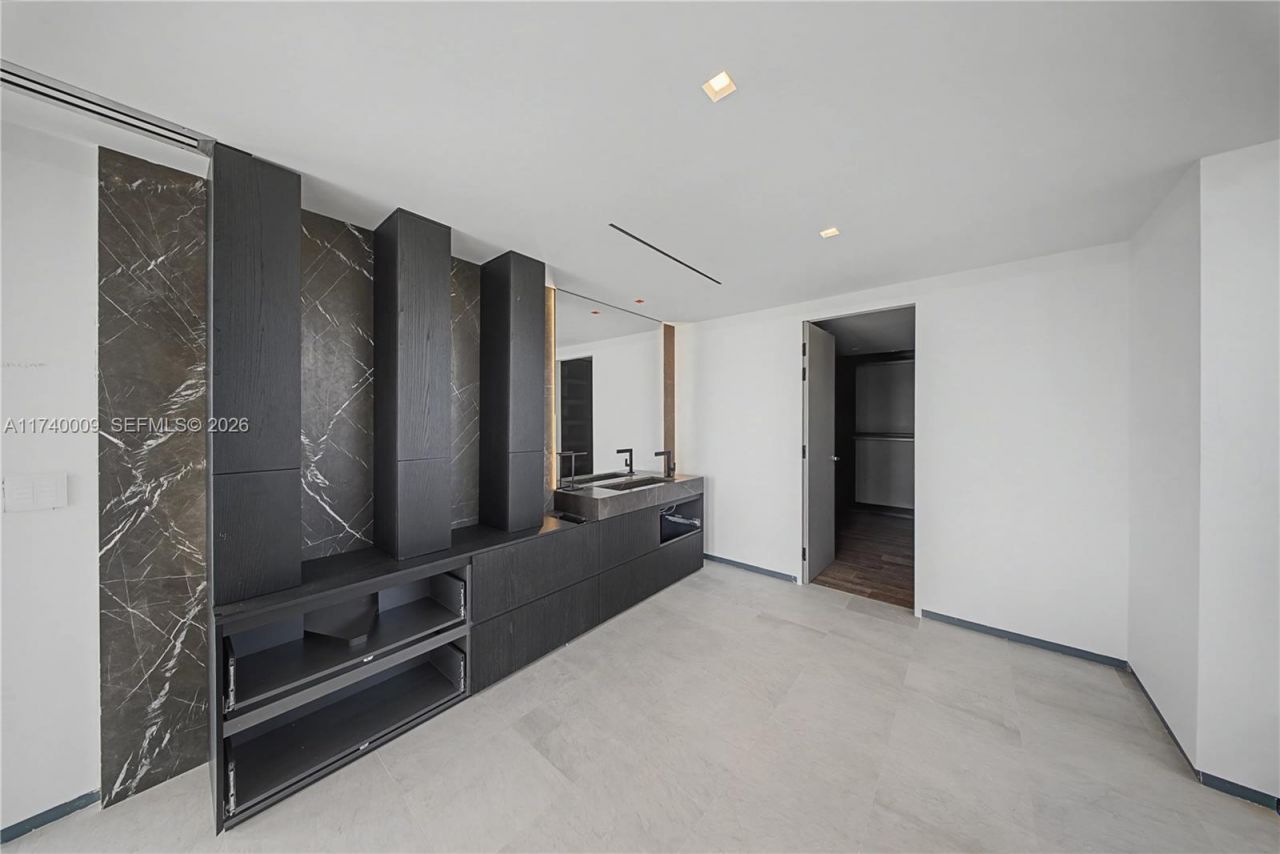 1400 W Lake Dr, Fort Lauderdale, FL 33316 Photo