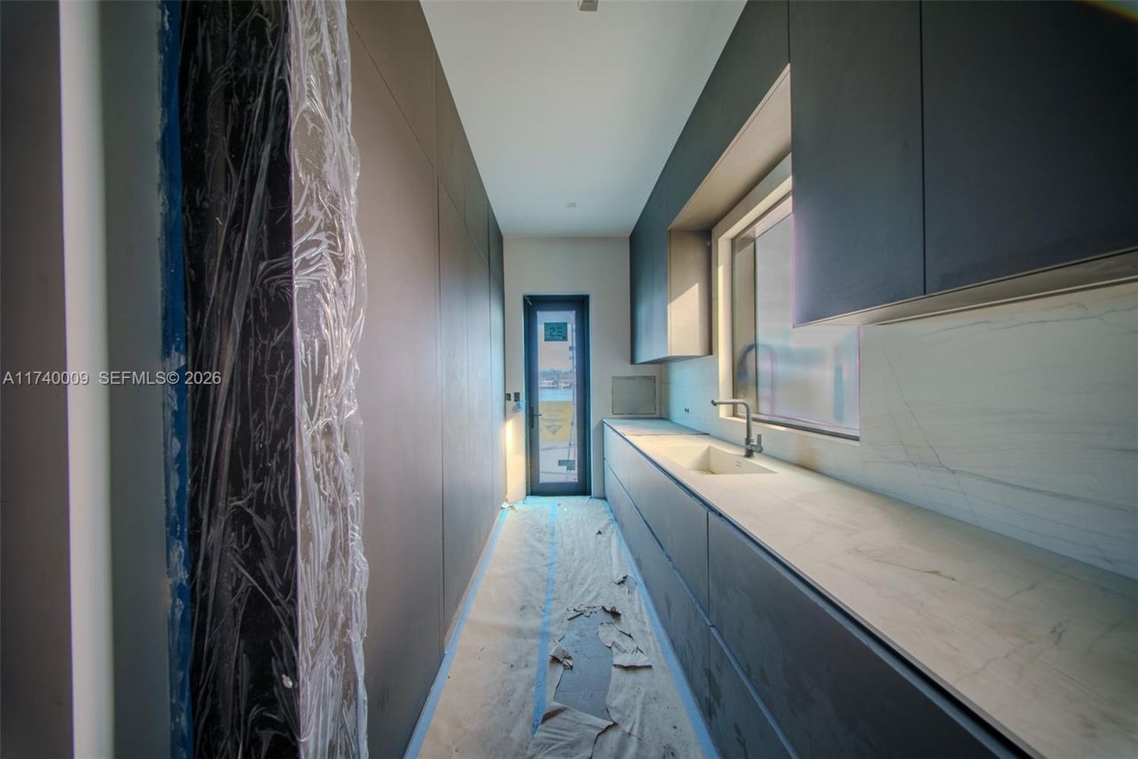 1400 W Lake Dr, Fort Lauderdale, FL 33316 Photo