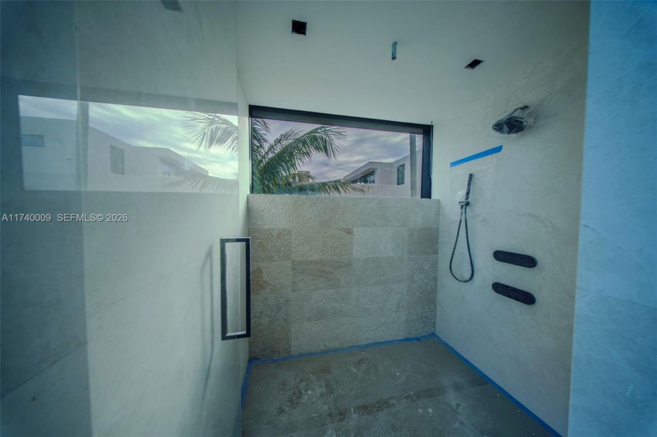 1400 W Lake Dr, Fort Lauderdale, FL 33316 Photo