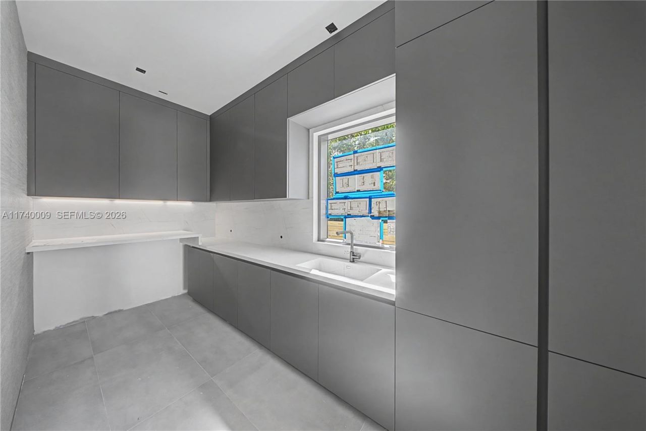 1400 W Lake Dr, Fort Lauderdale, FL 33316 Photo