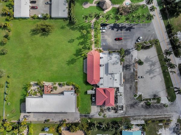 700 W Ocean Drive, KEY COLONY, FL 33051