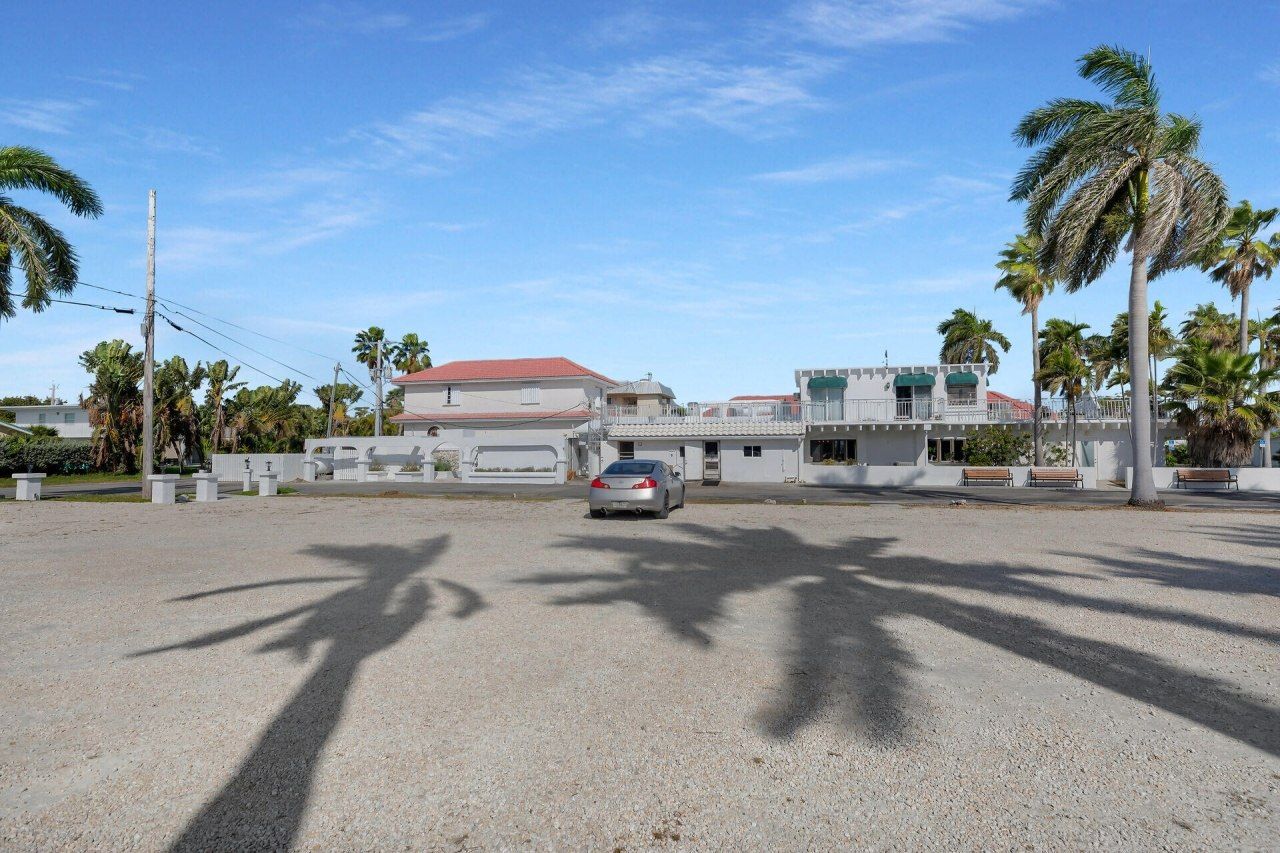 700 W Ocean Drive, Key Colony, FL 33051 Photo