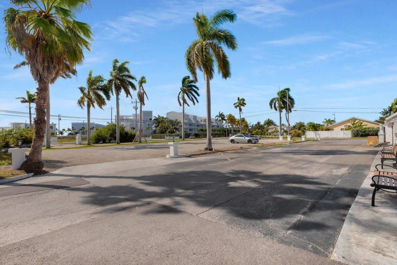 700 W Ocean Drive, Key Colony, FL 33051 Photo