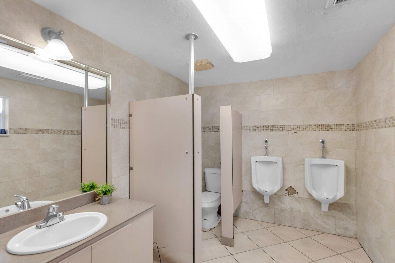 700 W Ocean Drive, Key Colony, FL 33051 Photo