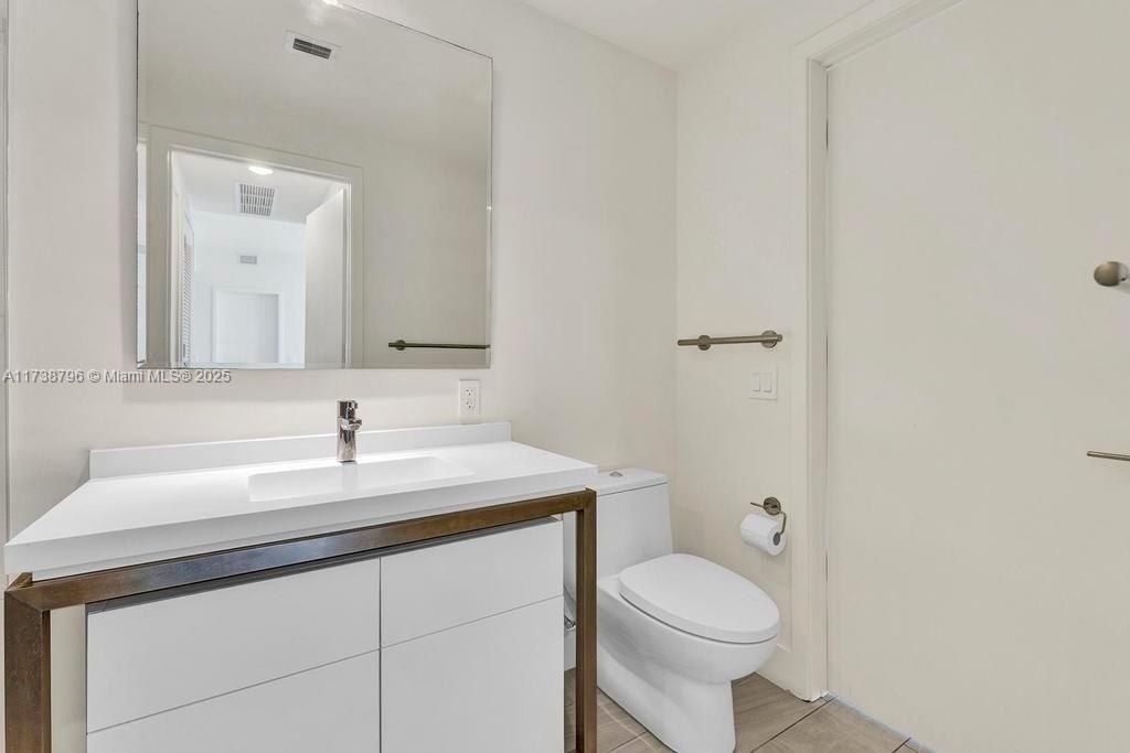 2000 Metropica Way, Unit 2307, Sunrise, FL 33323 Photo