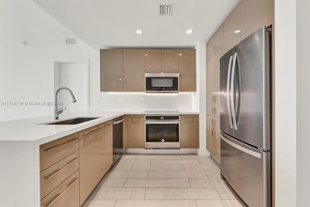 2000 Metropica Way, Unit 2307, Sunrise, FL 33323 Photo