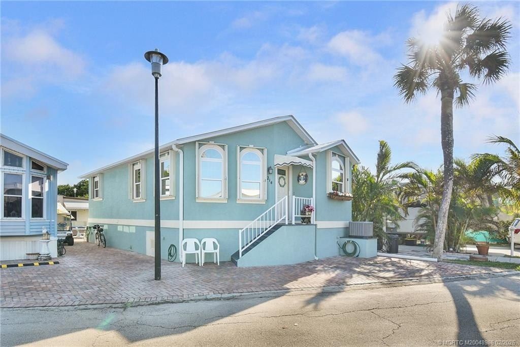 10725 S Ocean Drive, Unit 214, Jensen Beach, FL 34957 Photo