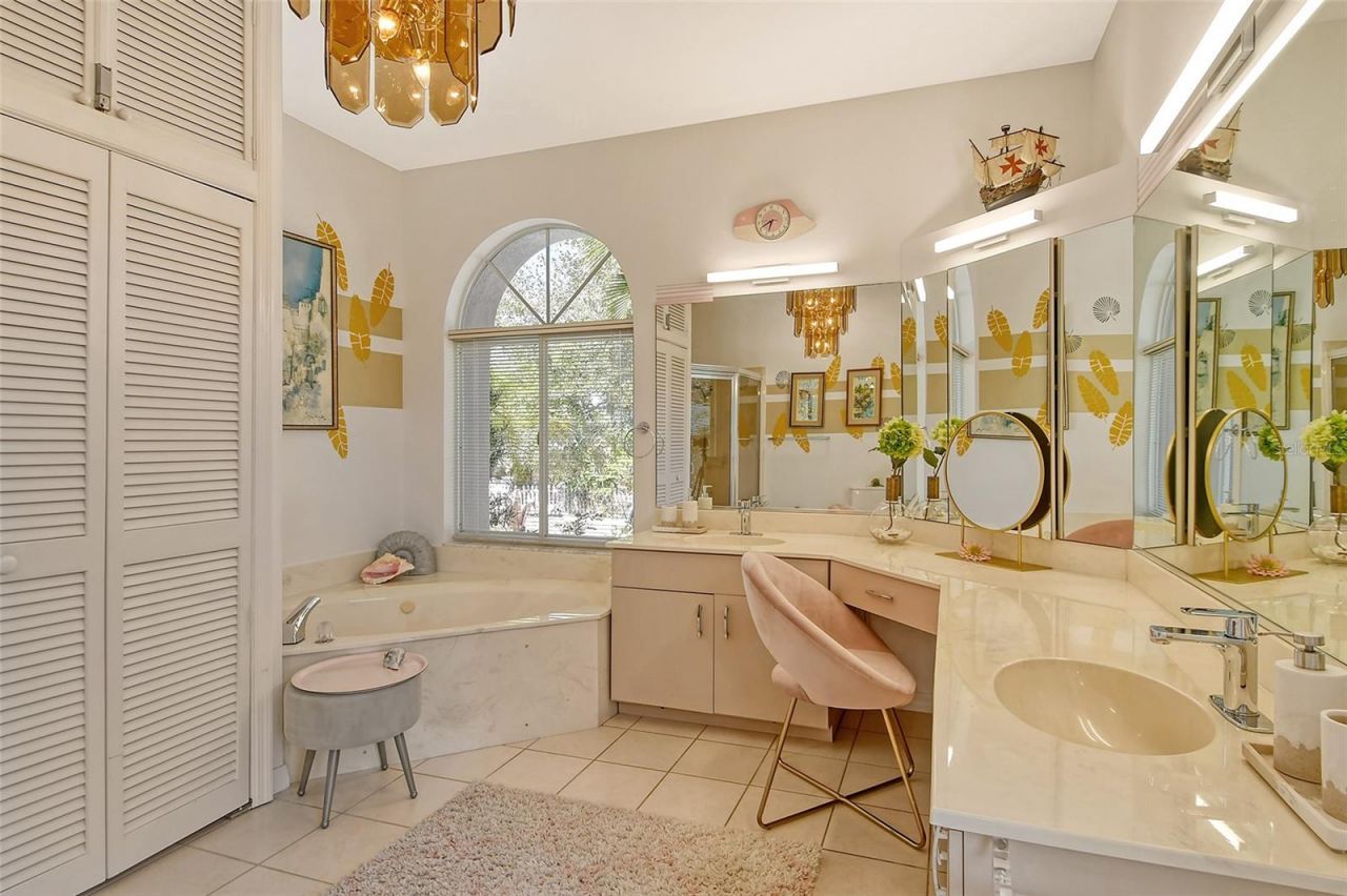 746 Plymouth Street, Sarasota, FL 34242 Photo