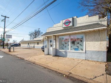 4999 LINDEN AVENUE, PHILADELPHIA, PA 19114