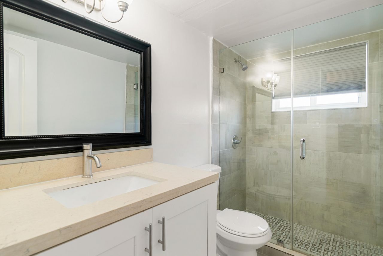 102 Harry Harris Drive, Tavernier, FL 33070 Photo