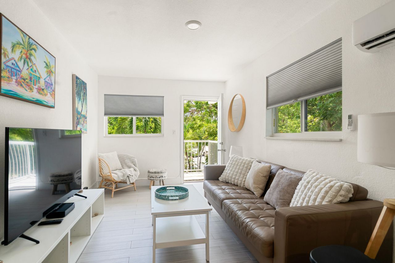 102 Harry Harris Drive, Tavernier, FL 33070 Photo