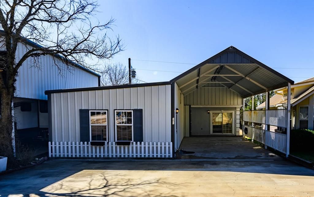 153 Yellowstone Drive, Whitney, TX 76692 Main Photo