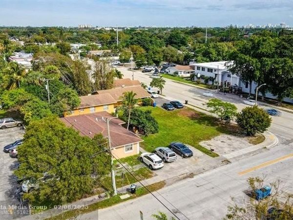 25 NW 11th St, Fort Lauderdale, FL 33311