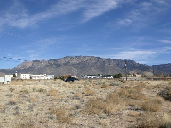 10510 San Bernardino Avenue NE, Albuquerque, NM 87122