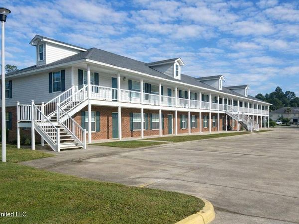 5080 Gautier Vancleave Road, Gautier, MS 39553