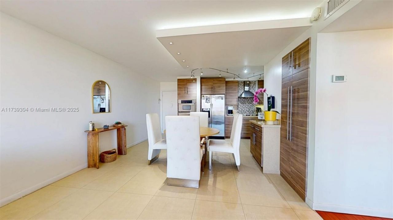 600 N Three Islands Blvd, Unit 803, Hallandale Beach, FL 33009 Photo