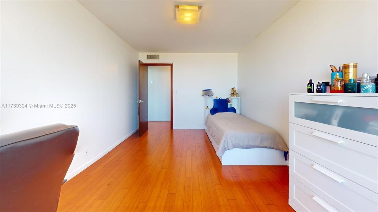 600 N Three Islands Blvd, Unit 803, Hallandale Beach, FL 33009 Photo