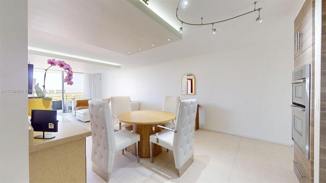 600 N Three Islands Blvd, Unit 803, Hallandale Beach, FL 33009 Photo