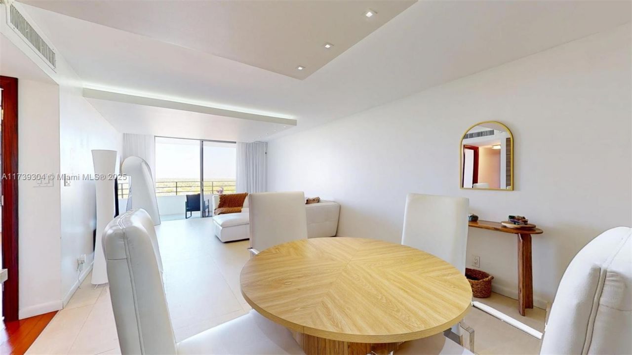 600 N Three Islands Blvd, Unit 803, Hallandale Beach, FL 33009 Photo