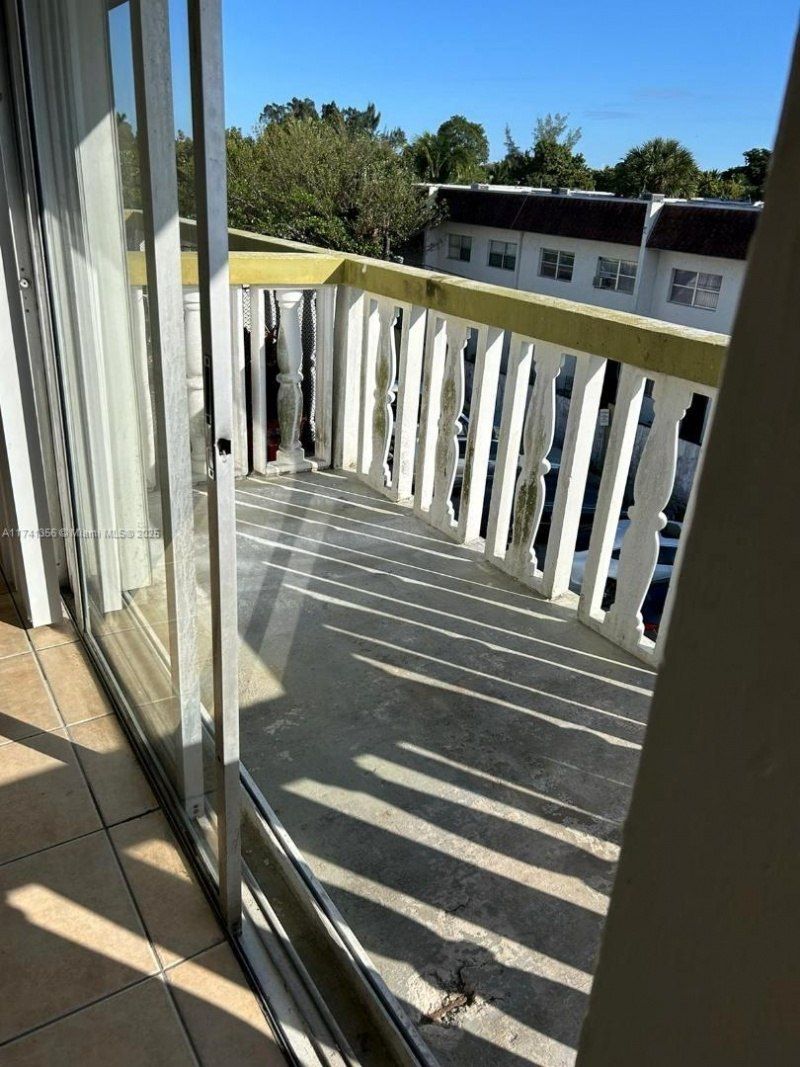 15201 NE 6th Ave, Unit C302, Miami, FL 33162 Photo