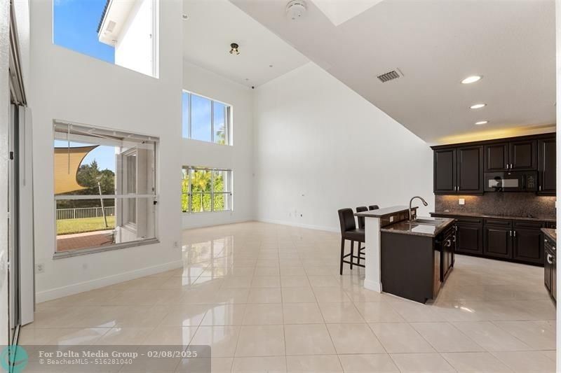 5318 SW 195th Terrace, Miramar, FL 33029 Photo