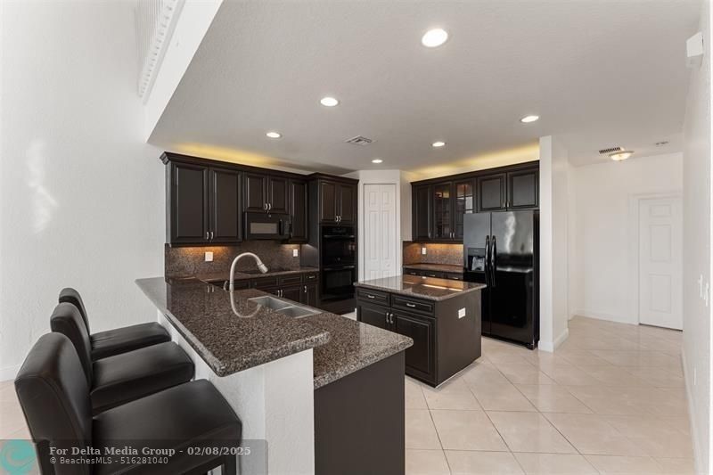 5318 SW 195th Terrace, Miramar, FL 33029 Photo