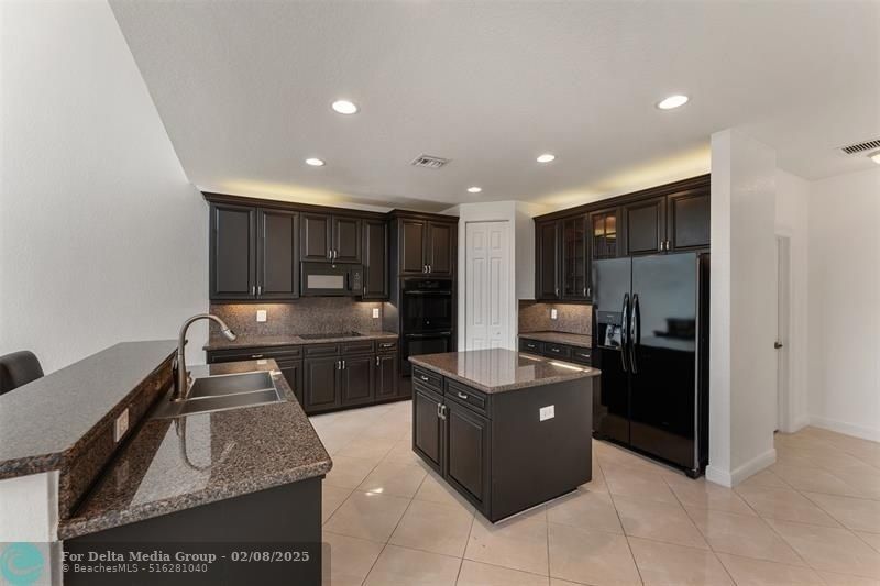 5318 SW 195th Terrace, Miramar, FL 33029 Photo