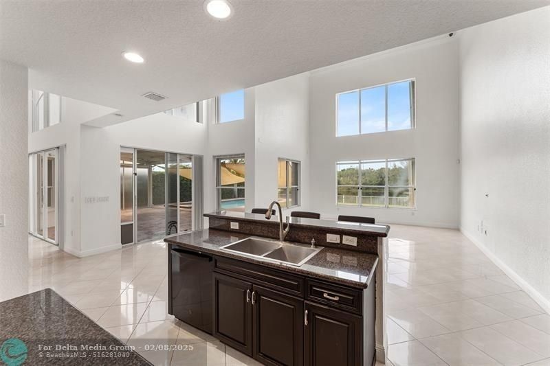 5318 SW 195th Terrace, Miramar, FL 33029 Photo