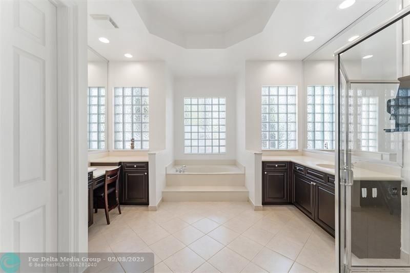 5318 SW 195th Terrace, Miramar, FL 33029 Photo